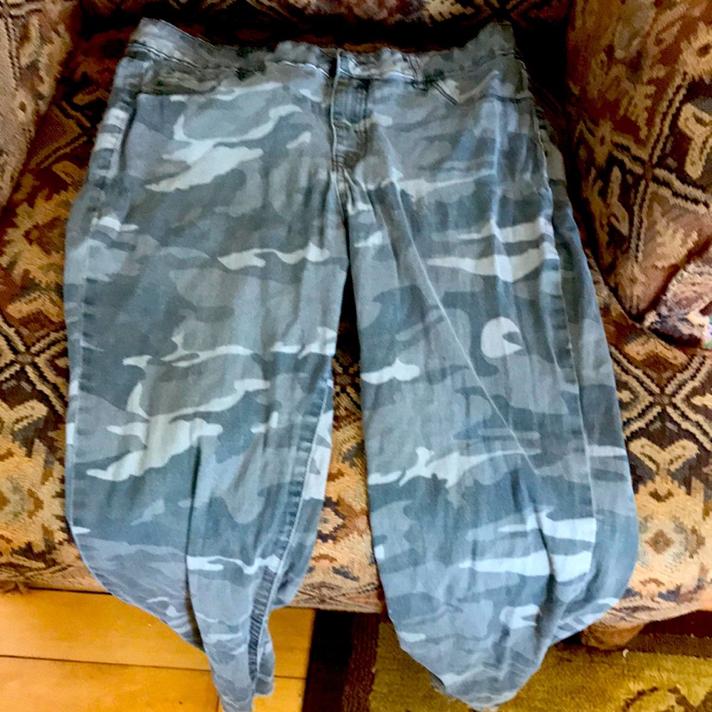 Selling these Camo jeans